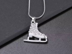Kette mit Schlittschuhanhänger mit farbigem Zirkonia