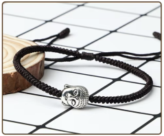 Tibetisches Armband mit Buddha